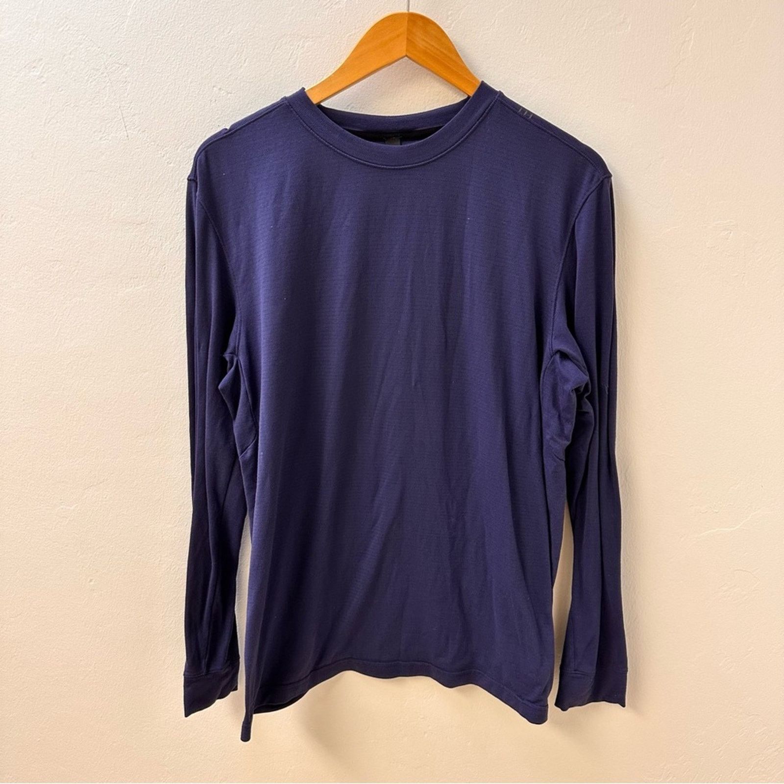 Lululemon Lululemon Men’s Athletic Long Sleeve Top - Size Med - Navy Size US M / EU 48-50 / 2 - 1 Thumbnail