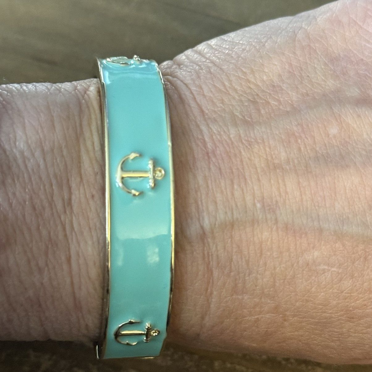 Other Gold tone turquoise enamel anchor hinged bangle bracelet Size ONE SIZE - 3 Thumbnail