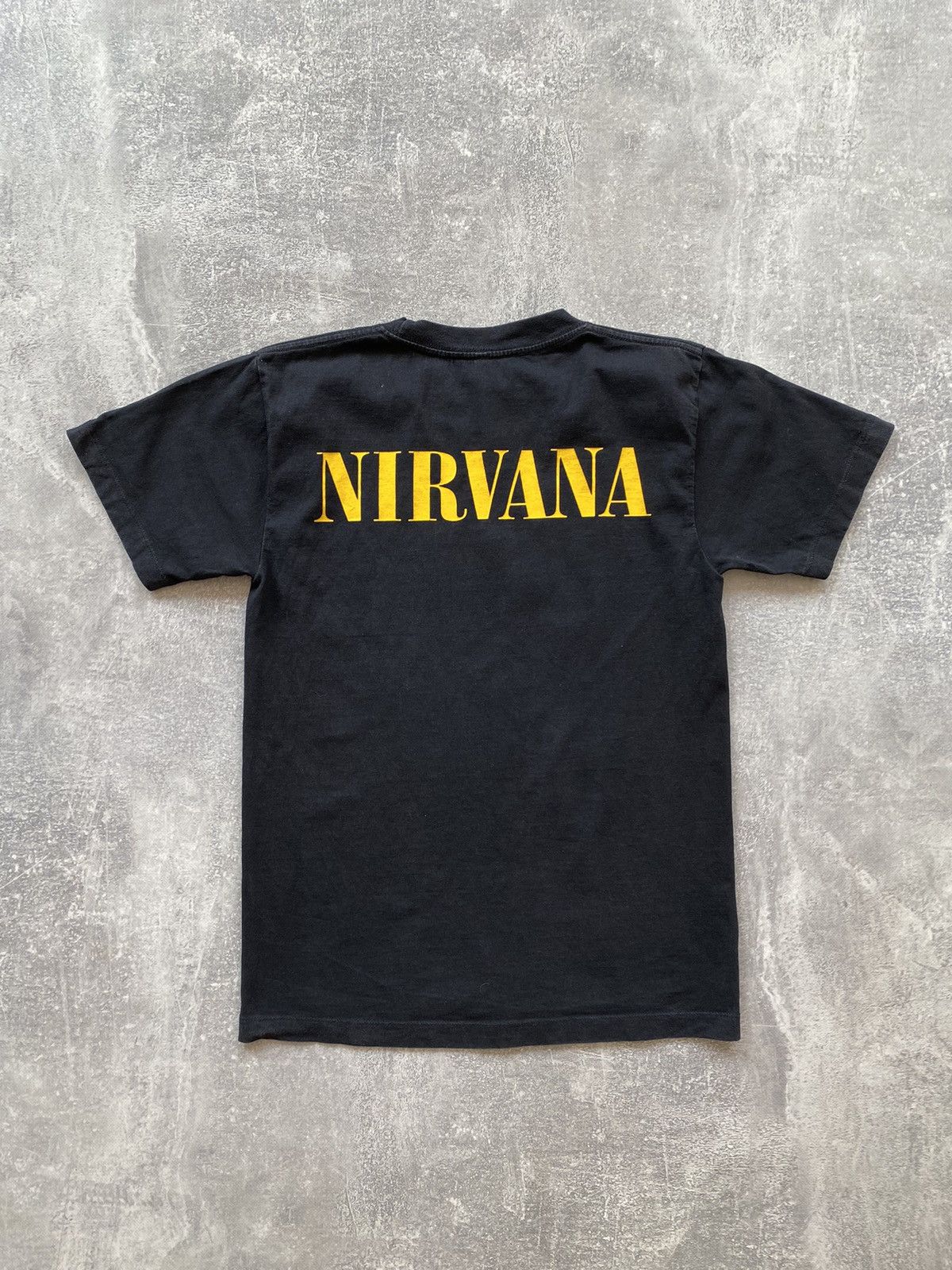 Nirvana × Vintage Vintage Nirvana Kurt Cobain Destroyed T-shirt Size US S / EU 44-46 / 1 - 4 Thumbnail