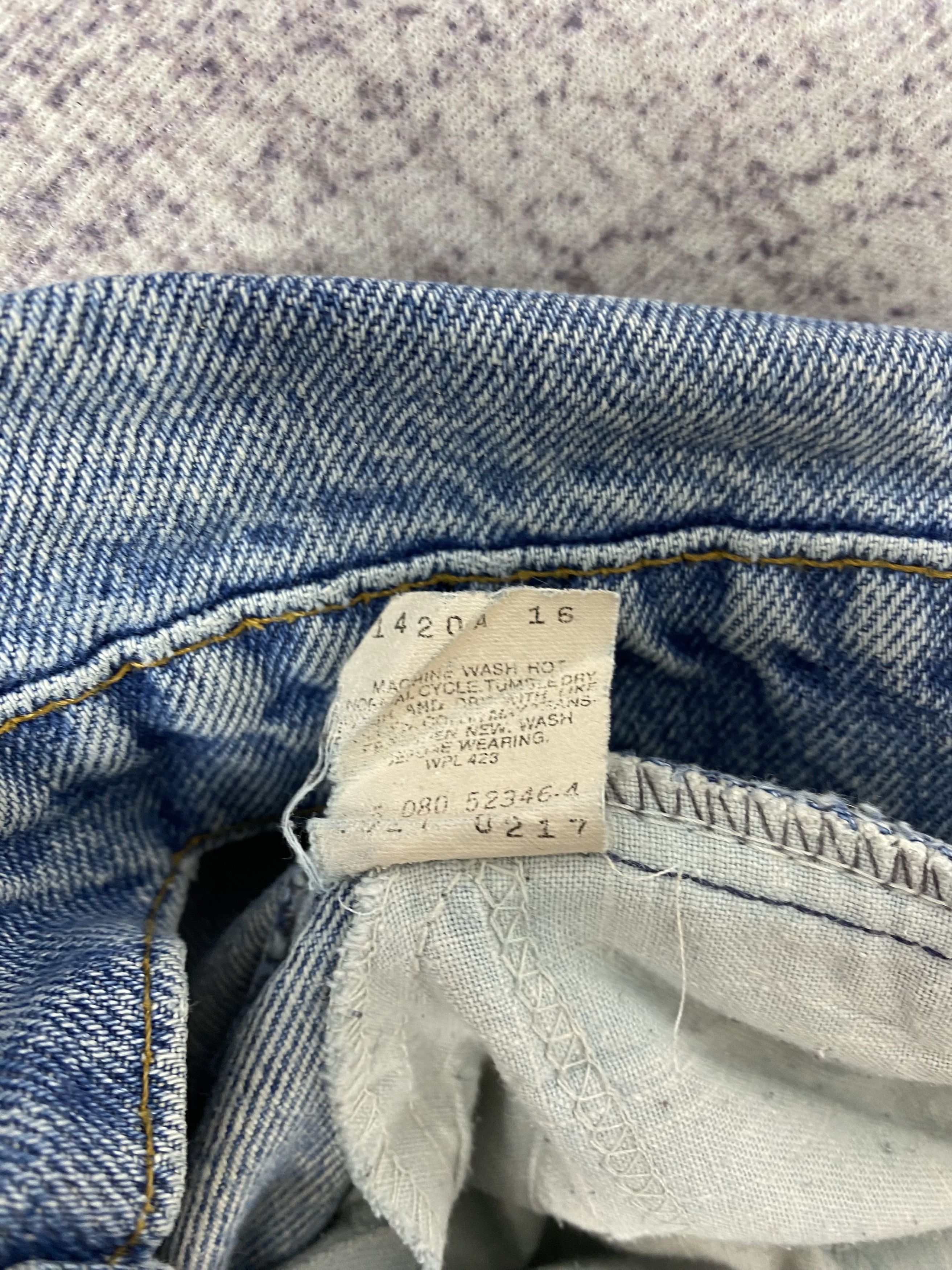 Levi's Vintage Levi's Distressed Blue Denim Jeans PT0481 Size US 38 / EU 54 - 12 Thumbnail