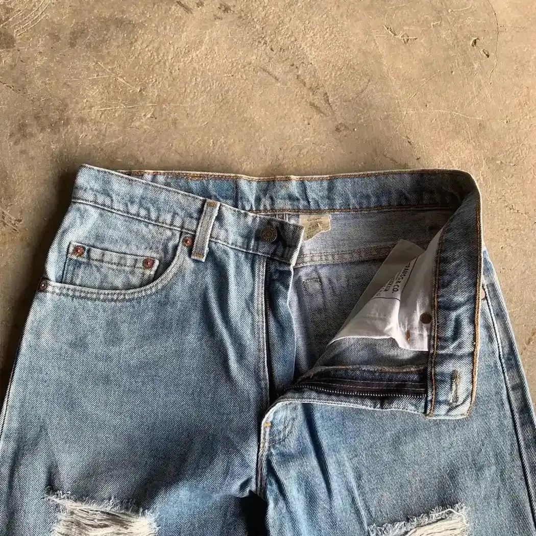 Levi's DESTROYED!VTG LEVI’S 550 JEAN LEVIS DENIM RELAXED FIT PANTS Size US 30 / EU 46 - 9 Thumbnail