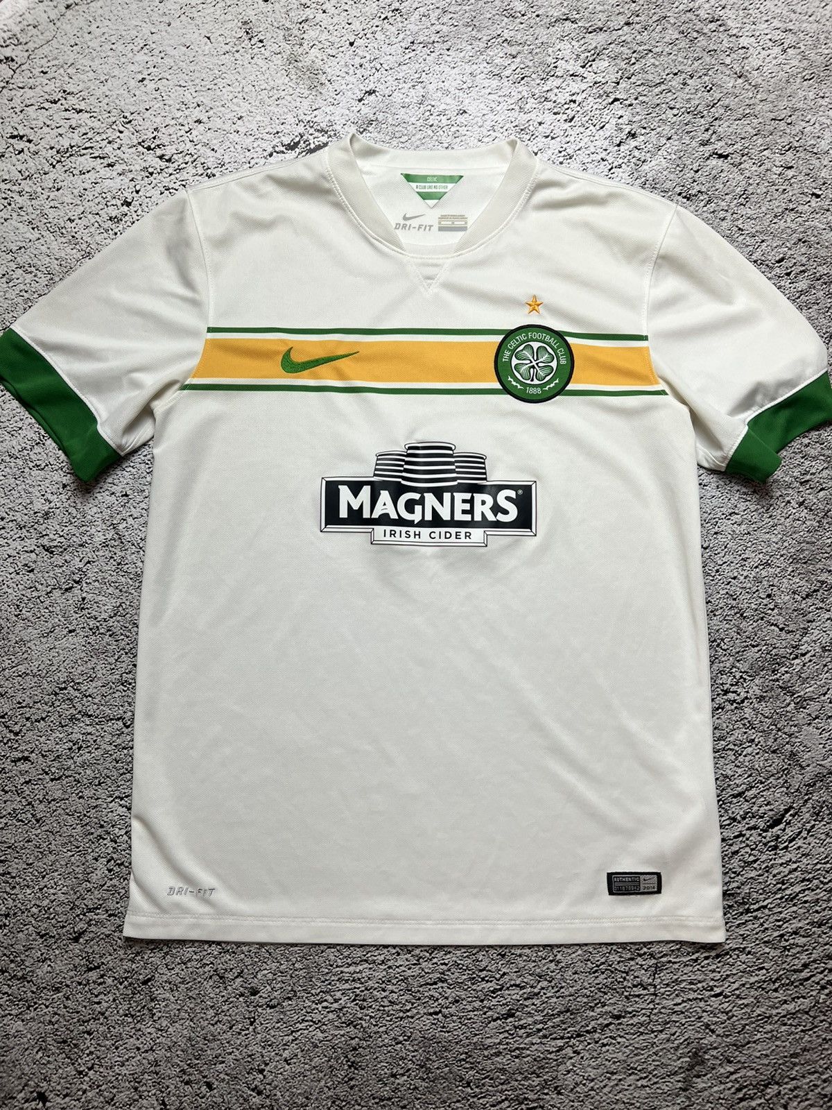 Nike 2013-2014 Celtic nike third jersey magners Size US M / EU 48-50 / 2 - 1 Thumbnail