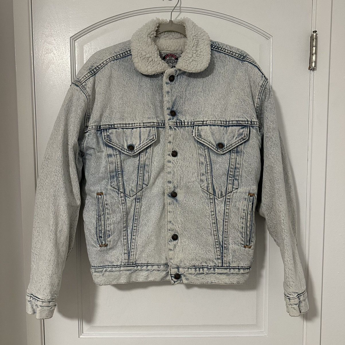 Levi's Vintage 1990s Levi's Sherpa Denim Trucker Jacket Size US XL / EU 56 / 4 - 1 Thumbnail