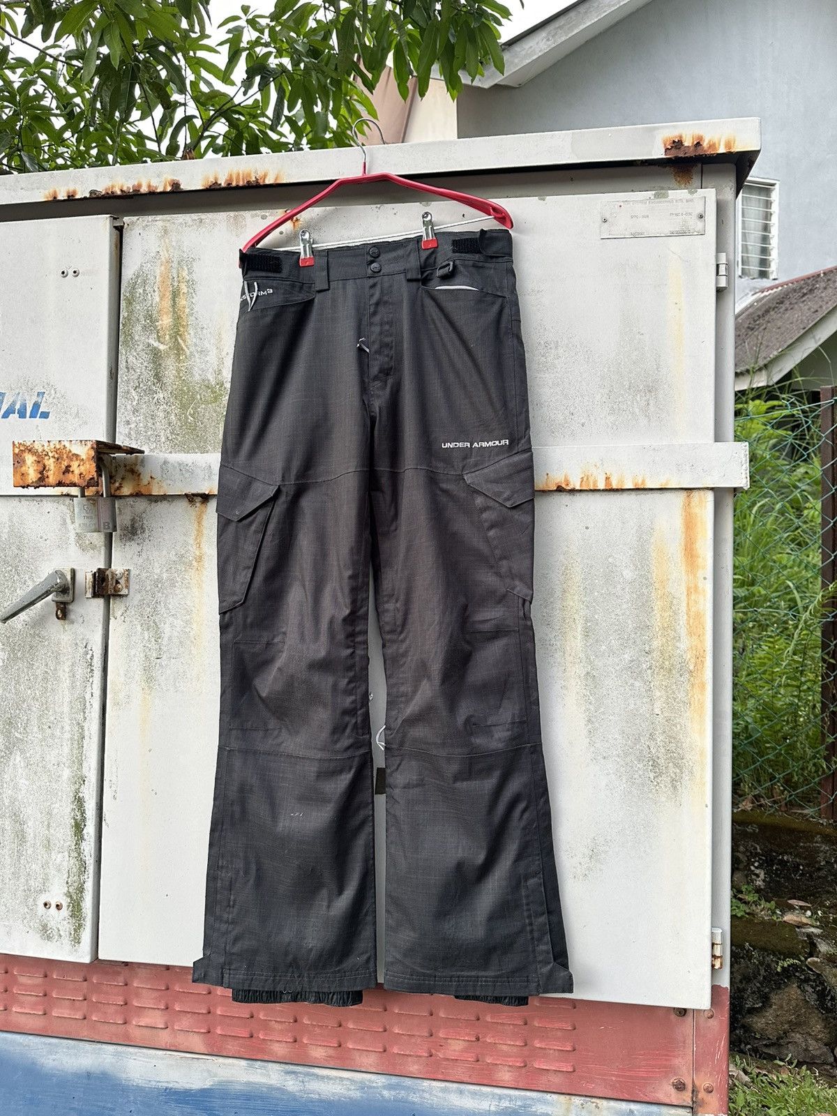 Under Armour 👹Under Armor Tactical Cargo Pants Size US 31 - 2 Thumbnail