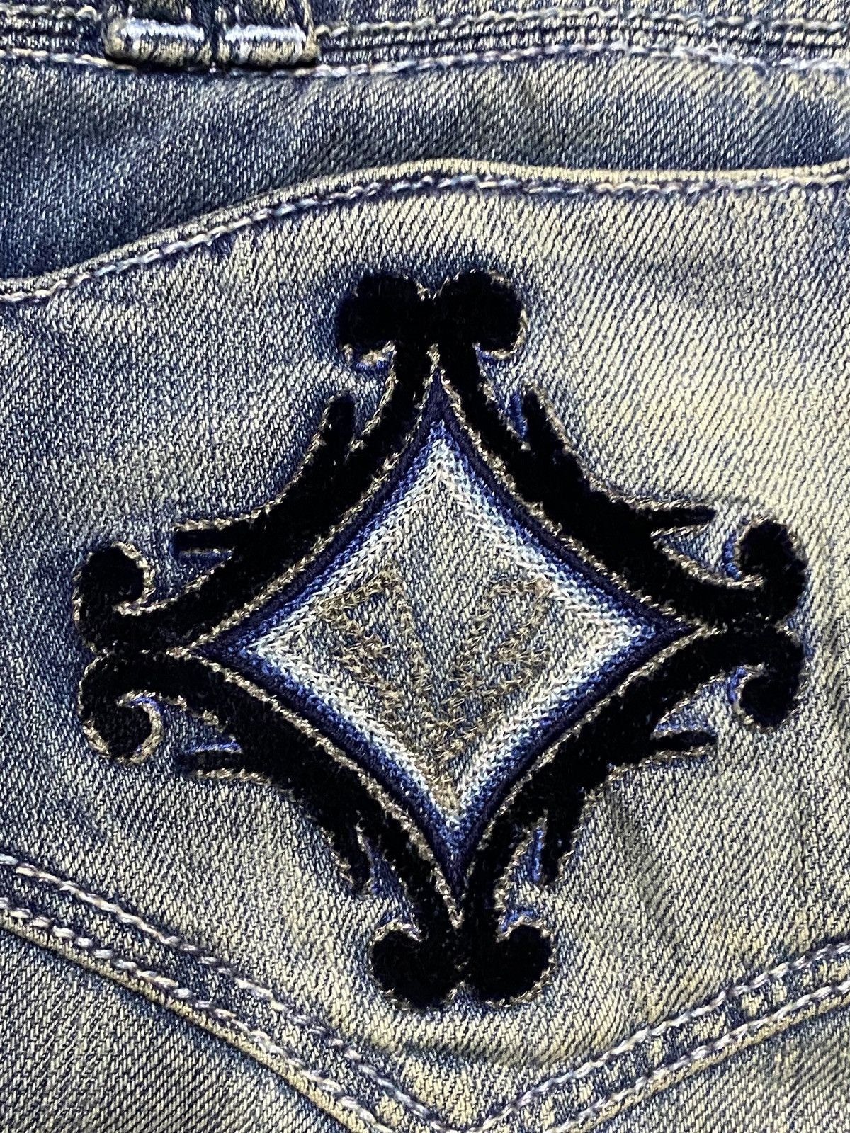 If Six Was Nine Japanese Brand Elvis Distressed Embroidery Flare Jeans Size 27" / US 4 / IT 40 - 12 Thumbnail
