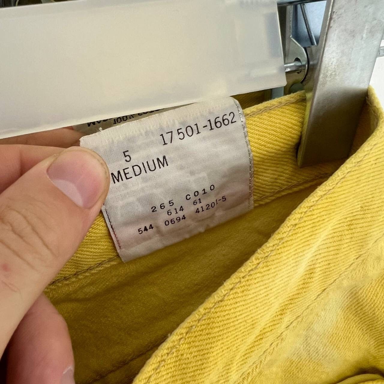 Levi's Rare Levi’s Vintage Archive Baggy Custom Yellow Made In USA Size 32" / US 10 / IT 46 - 9 Thumbnail
