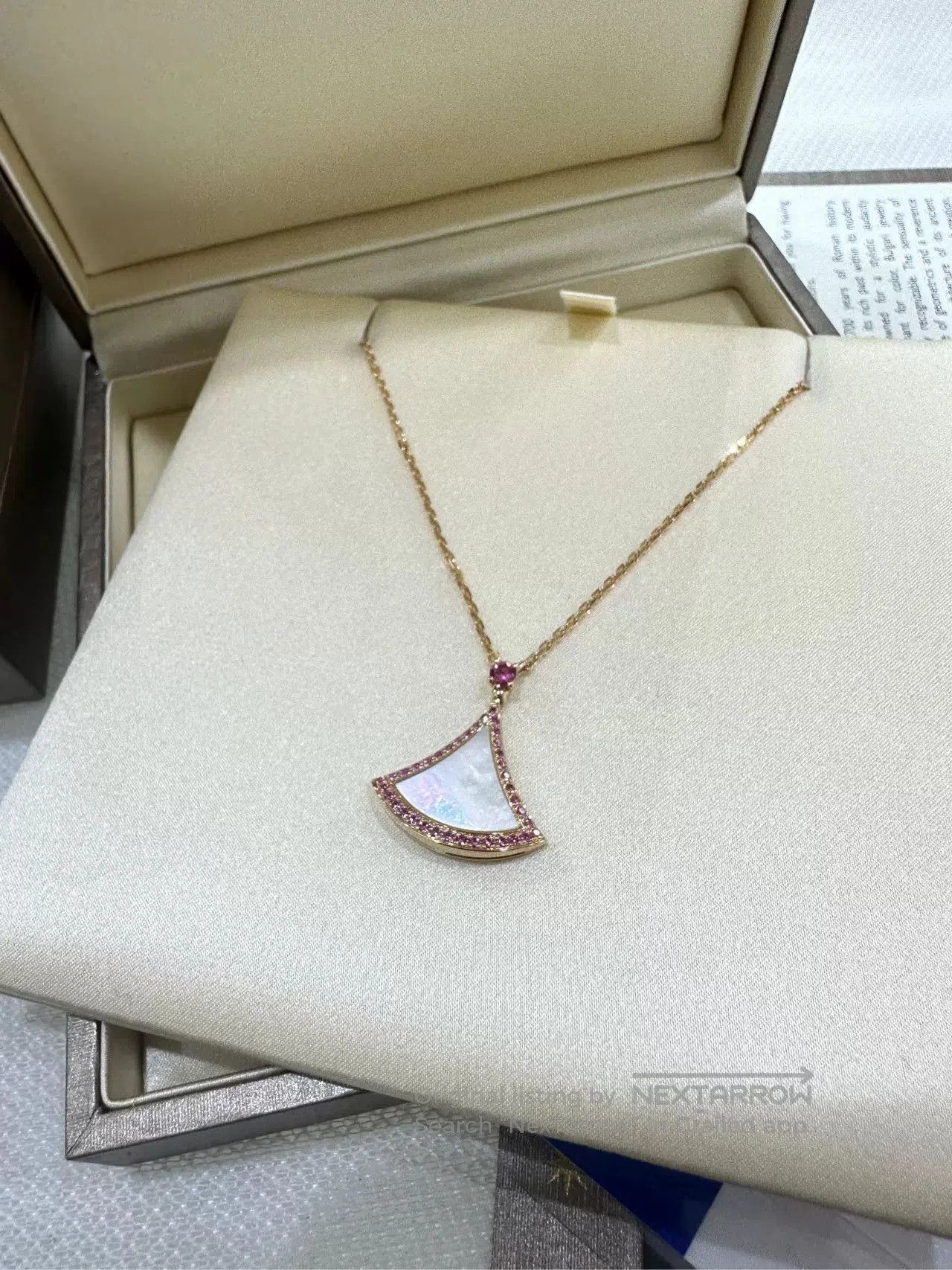 Bvlgari Bvlgari DIVAS’DREAM Rose Gold Large. Size ONE SIZE - 5 Thumbnail