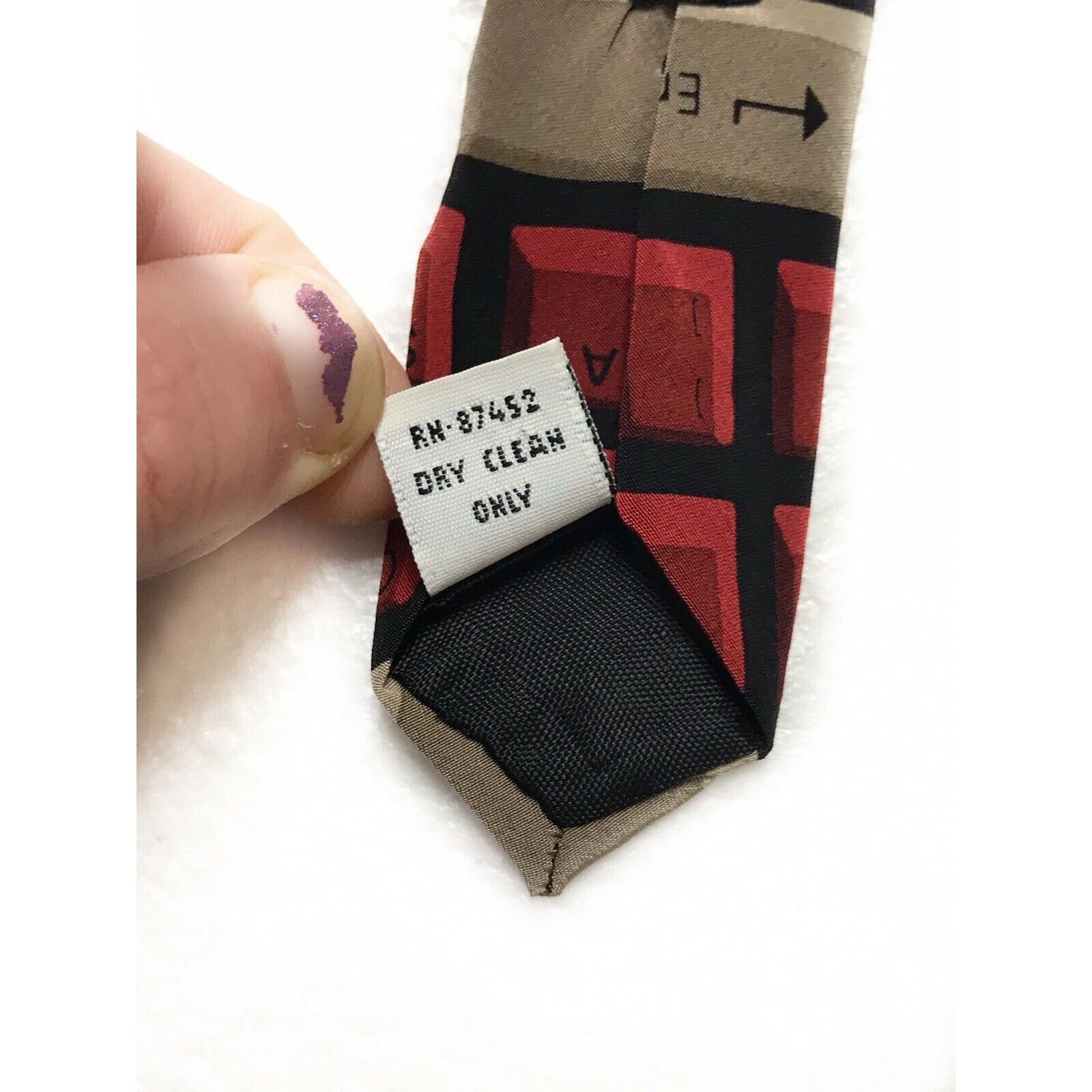 Vicky Davis Vicky Davis All Keyed Up Computer Keyboard 100% Silk Necktie Size ONE SIZE - 7 Thumbnail