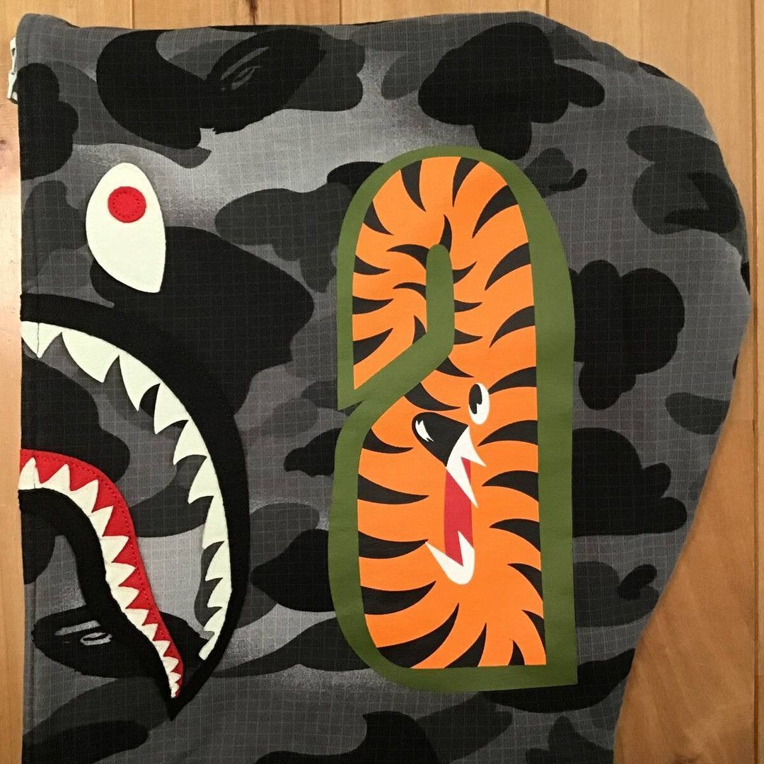 Bape 💫Glow in the dark💫 BAPE Grid camo shark full zip hoodie APE Size US M / EU 48-50 / 2 - 6 Thumbnail