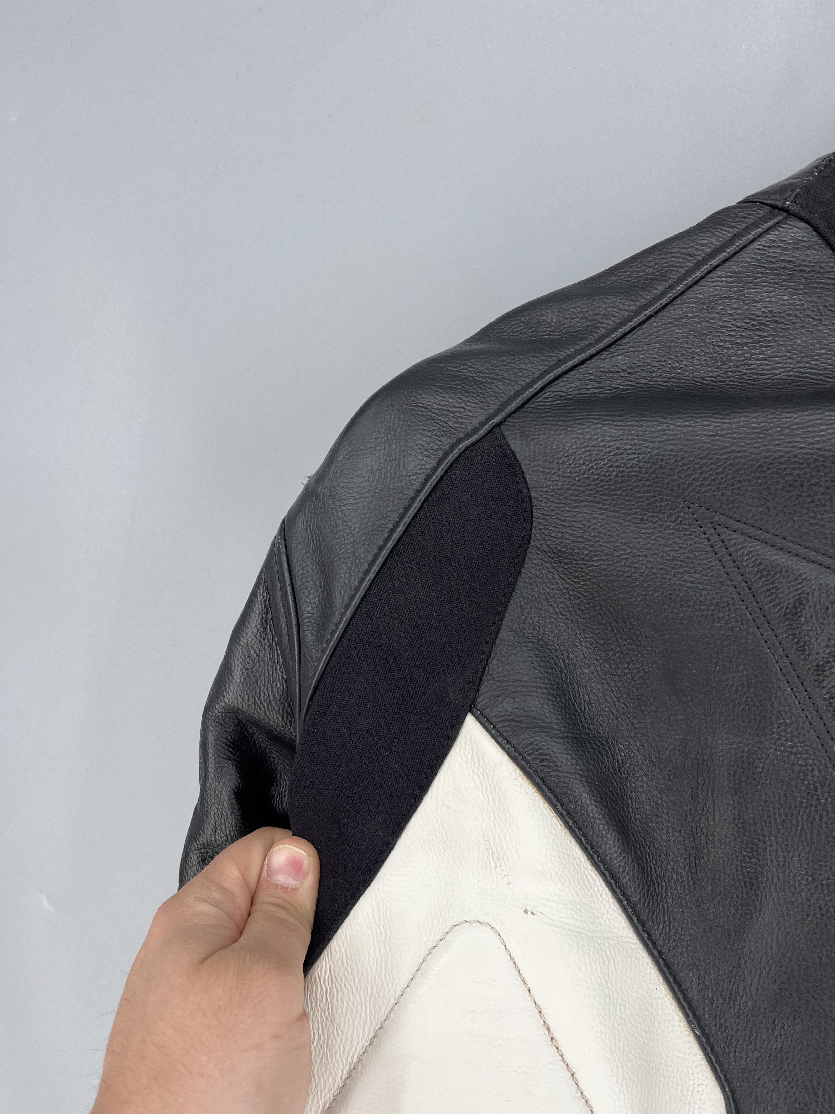 Leather Dainese Racing 3 Leather Perforated Motorcycle Jacket Size US L / EU 52-54 / 3 - 12 Thumbnail
