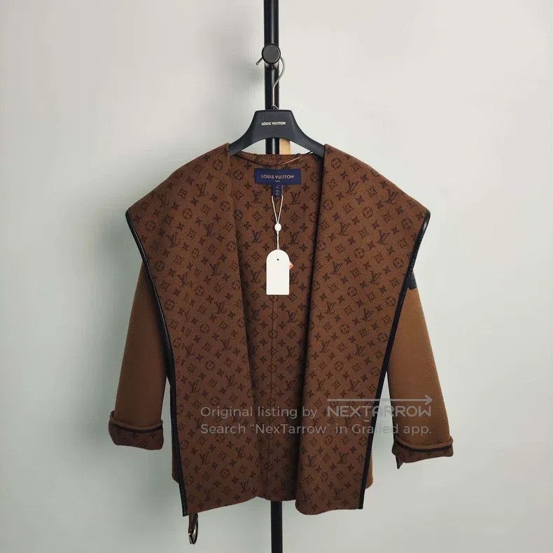Louis Vuitton Louis Vuitton Wool lined full-print lace-up coat Size 4XL / US 24-26 - 1 Thumbnail