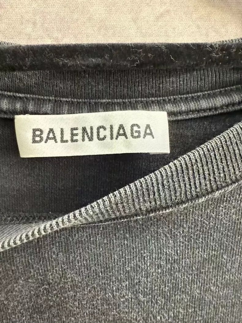 Balenciaga Balenciaga Sequined lock-up logo chest print lettering, di Size US S / EU 44-46 / 1 - 4 Thumbnail