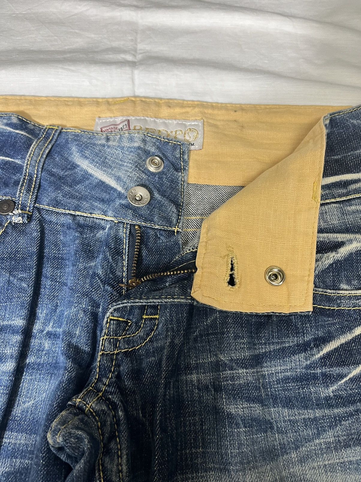 If Six Was Nine × Japanese Brand × Le Grande Bleu (L.G.B.) 33" Red Pepper Jeans Distressed Bootcut Size 33" - 9 Thumbnail