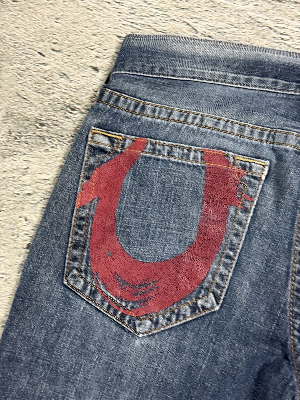 True Religion True Religion vintage blue jeans big logo Red painted Size US 36 / EU 52 - 3 Thumbnail
