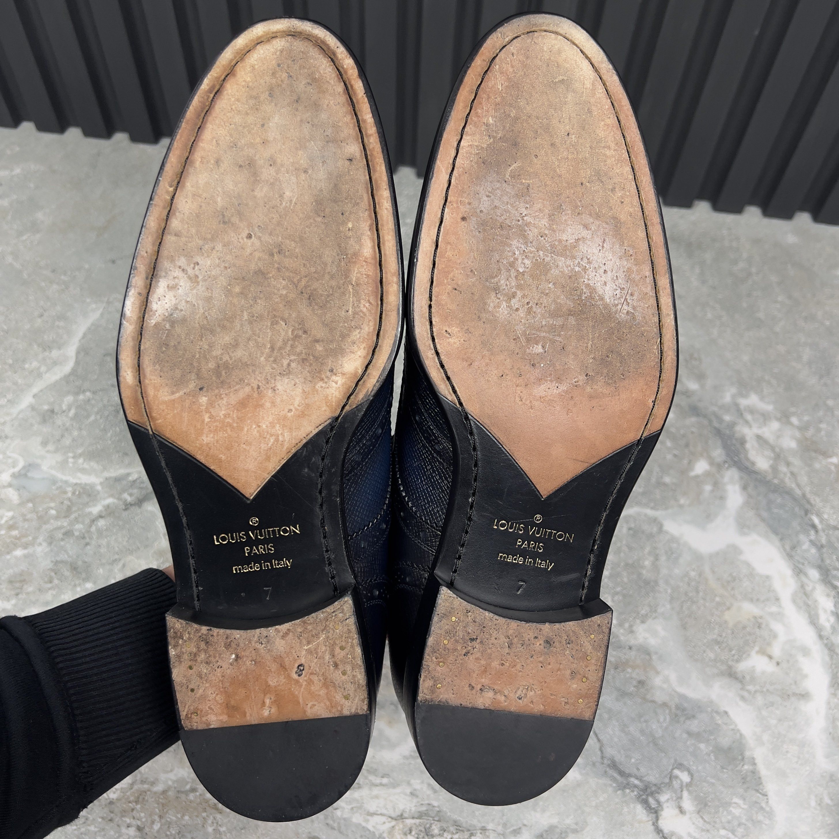Louis Vuitton Derby Wingtip Taiga Leather Size US 8 / EU 41 - 12 Thumbnail