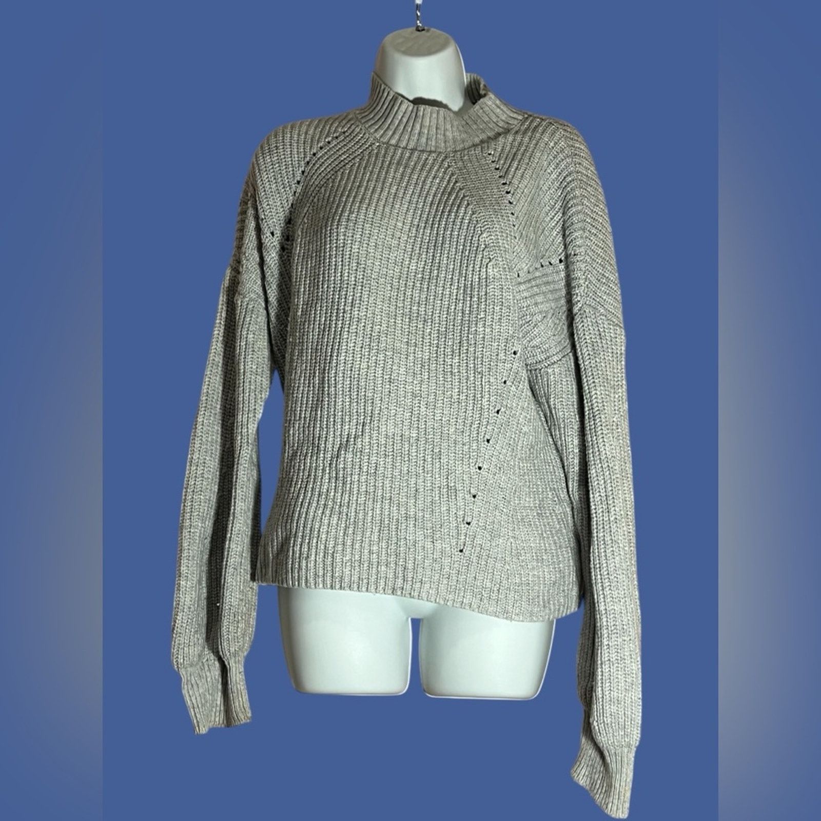 Gap Sweater Weather 4-Seater Bundle – Sizes L & XL Size L / US 10 / IT 46 - 3 Thumbnail