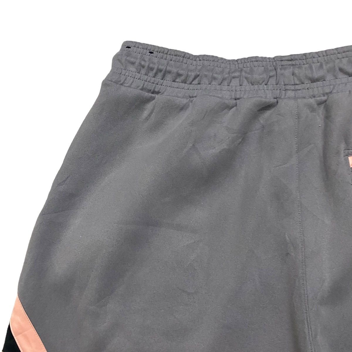 Jordan Brand Air Jordan Remastered Diamond Shorts Size US 34 / EU 50 - 9 Thumbnail