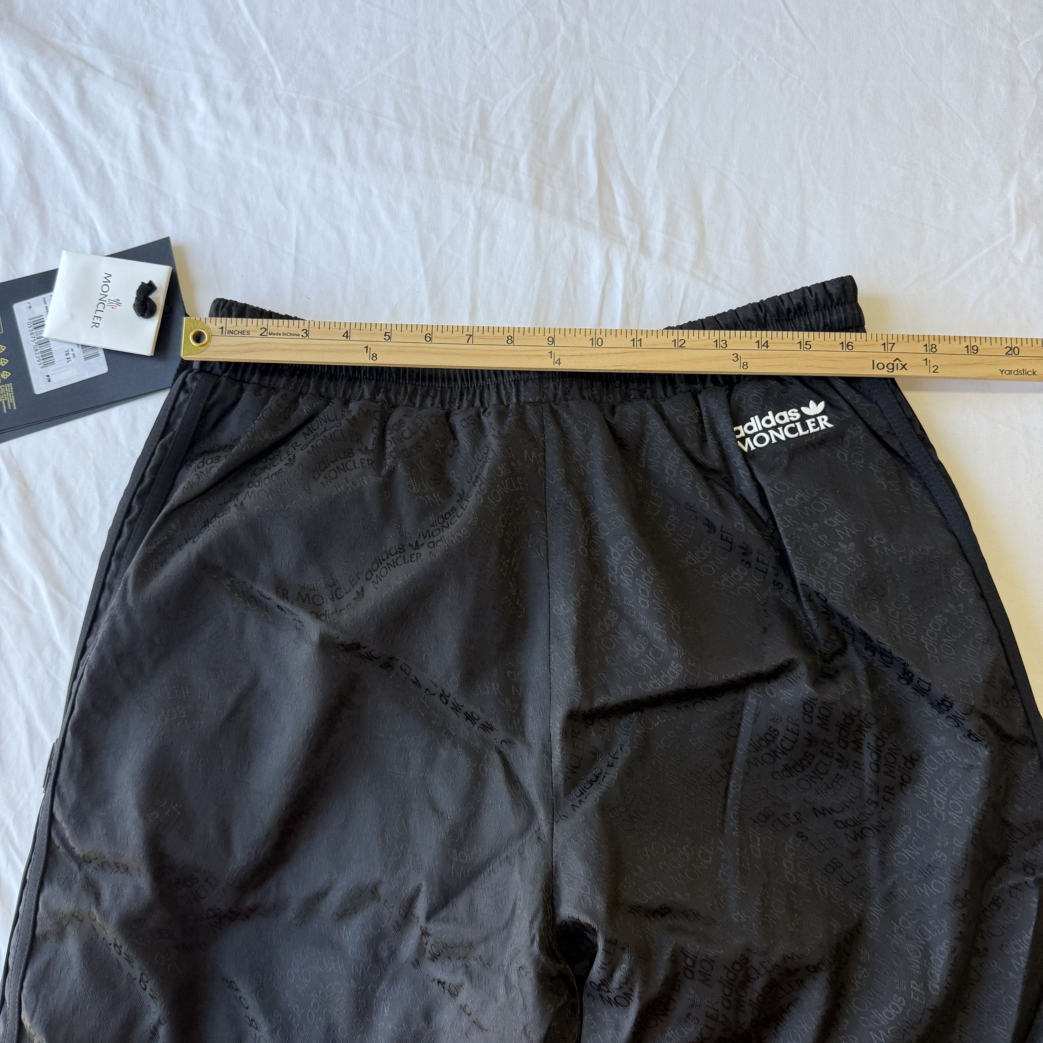 Adidas × Moncler Moncler x adidas Originals Reversible Sweatpants Size US 40 / EU 56 - 7 Thumbnail