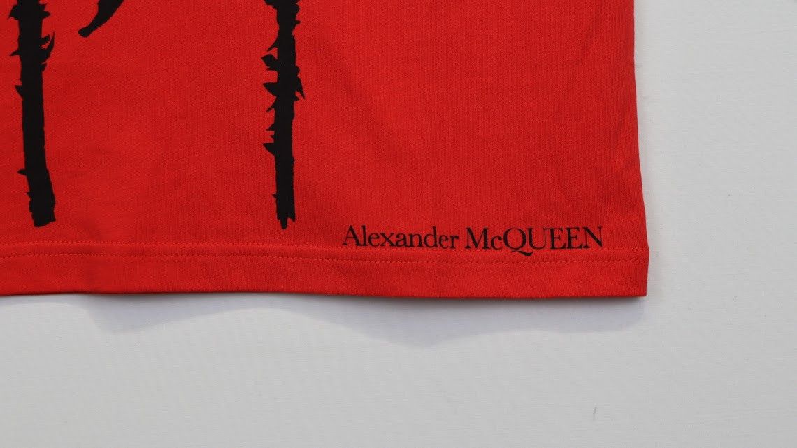 Alexander McQueen o1rshd1 ***Defective / T-Shirt in Red Size US S / EU 44-46 / 1 - 6 Thumbnail