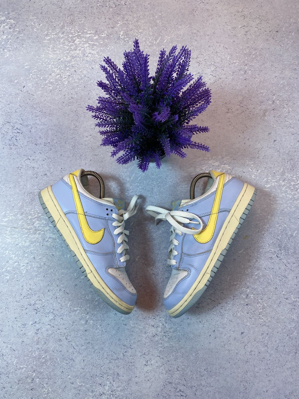Vintage Vintage Nike Dunk Low Ice Blue Maize White 2000 Size US 5 / EU 37 - 2 Thumbnail