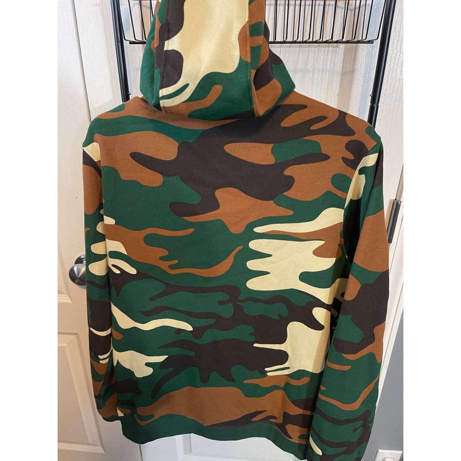 Nike NIKE AV5940-341 SPORTSWEAR JACKET: GREEN CAMO MEN SIZE M Size US M / EU 48-50 / 2 - 7 Thumbnail