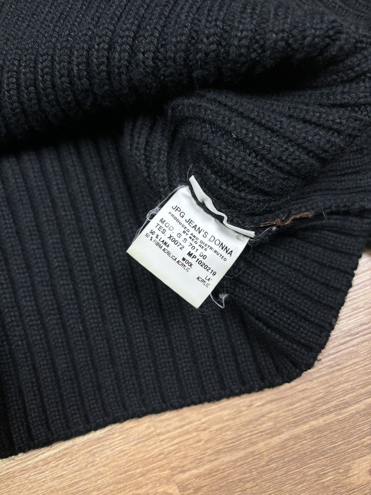 Jean Paul Gaultier 2000s Jean Paul Gaultier Cropped Ribbed Turtleneck Knit Size M / US 6-8 / IT 42-44 - 8 Thumbnail