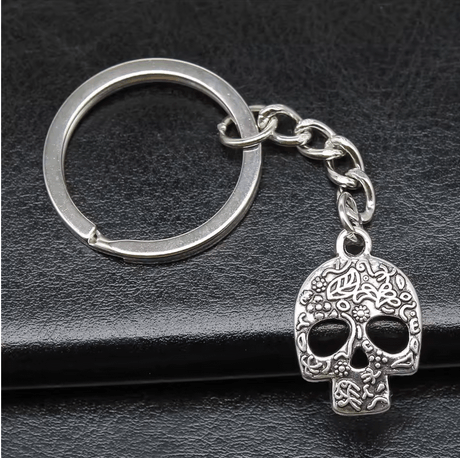Jewelry Keychain Vintage Handmade Antique Skull Pendant Keyring Size ONE SIZE - 2 Thumbnail