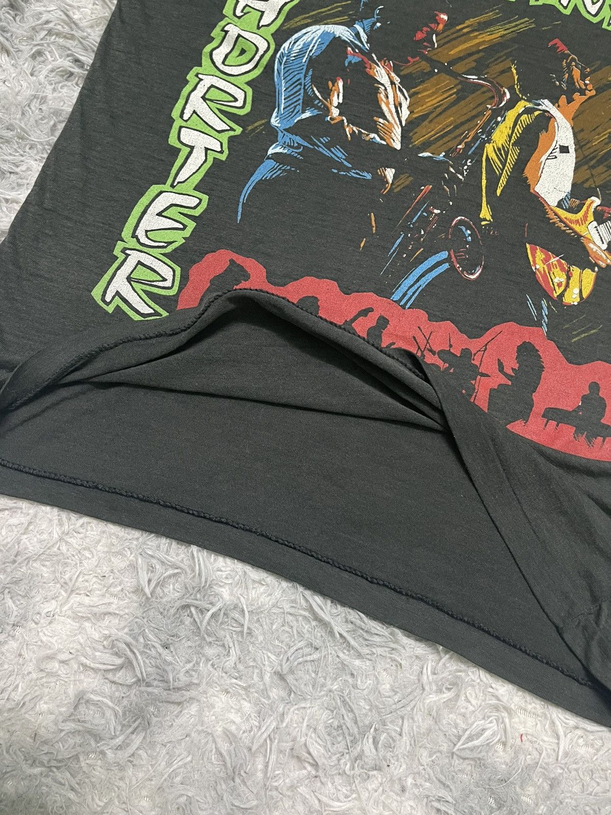Band Tees VERY RARE 80s SANTANA ROCK TSHIRT DISTRESSED Size US M / EU 48-50 / 2 - 7 Thumbnail