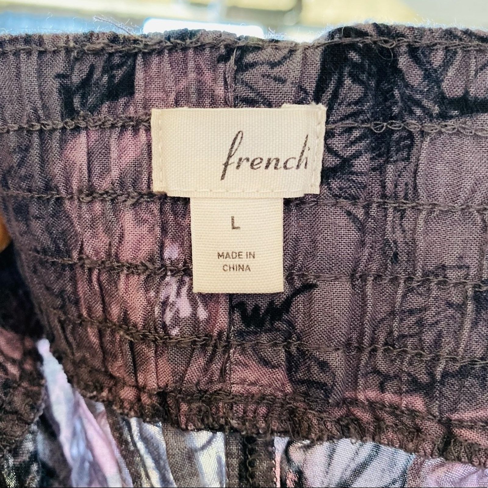 Vintage VINTAGE Y2K Grey Pink Floral Mini Skirt High Or Low Rise Size 30" / US 8 / IT 44 - 6 Thumbnail