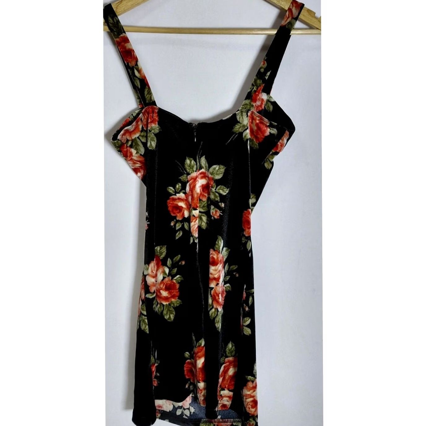Forever 21 FOREVER 21 Floral Dress Black Sleeveless V-Neck Short Women M Size 32" / US 10 / IT 46 - 2 Thumbnail