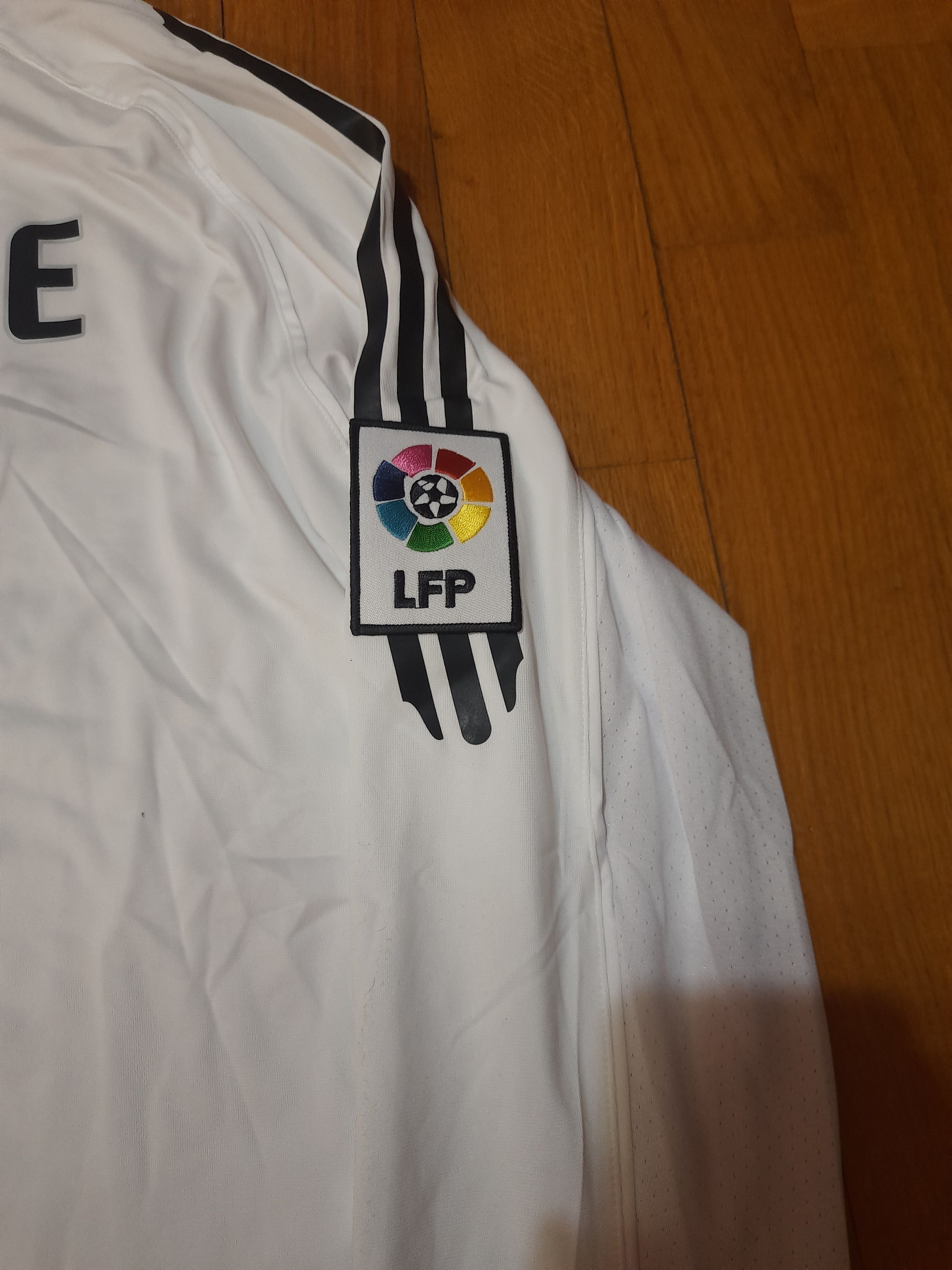 Other Zidane Real Madrid 2003 Soccer Jersey Shirt Size US L / EU 52-54 / 3 - 7 Thumbnail
