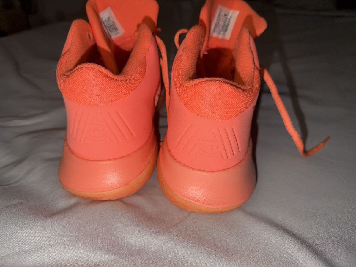 Nike Nike Kyrie Flytrap 4 Mango Brand New Size US 10 / EU 43 - 4 Thumbnail