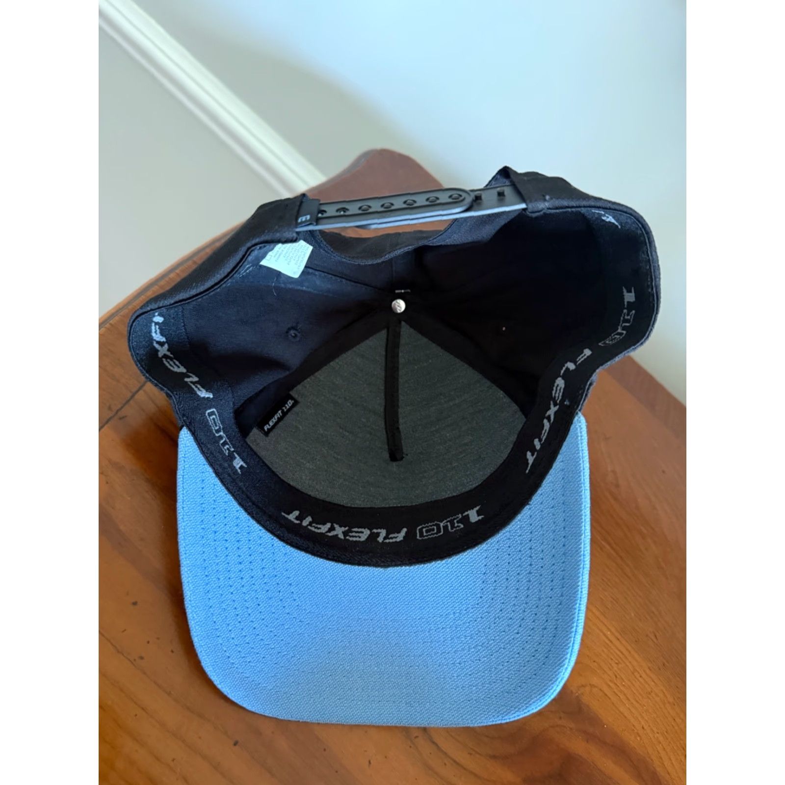 TravisMathew Travis Mathew Black SnapBack Flexfit Tech 110 Hat Spellout NWOT Unisex Adults One Size Adjustable Hat Size ONE SIZE - 4 Thumbnail