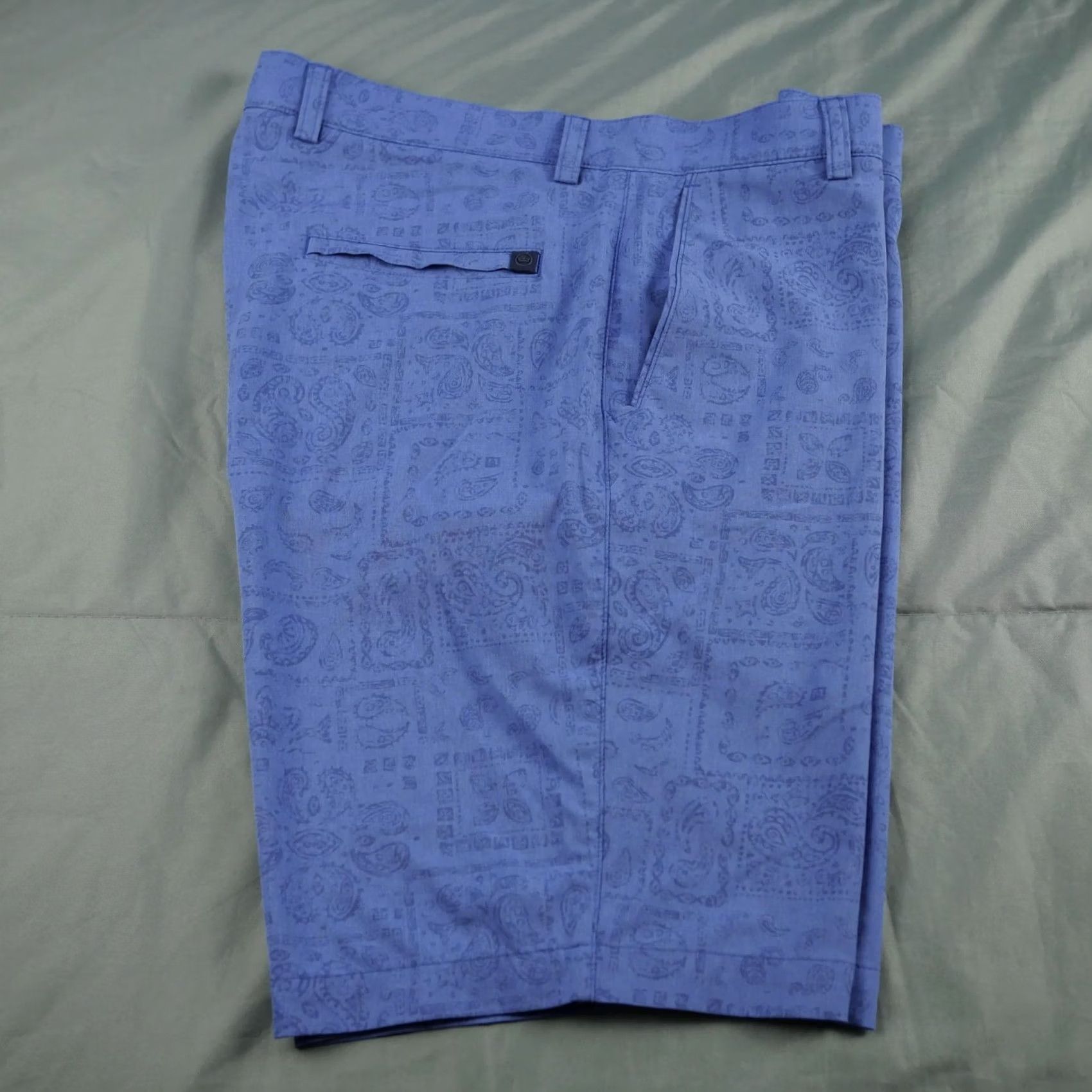 Peter Millar Peter Millar Shorts Mens 34 Blue Paisley Performance Golf Lightweight Stretch Chino 34 Inseam 10 in Regular Front Flat Front Pockets Womens? Size US 34 / EU 50 - 4 Thumbnail
