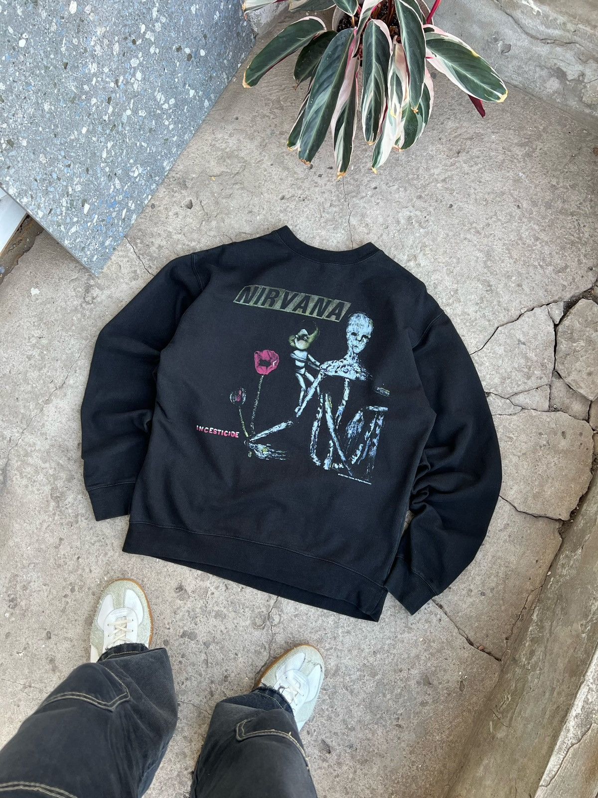 Band Tees Nirvana Insecticide sweatshirt Black reprint vintage style Size US L / EU 52-54 / 3 - 2 Thumbnail