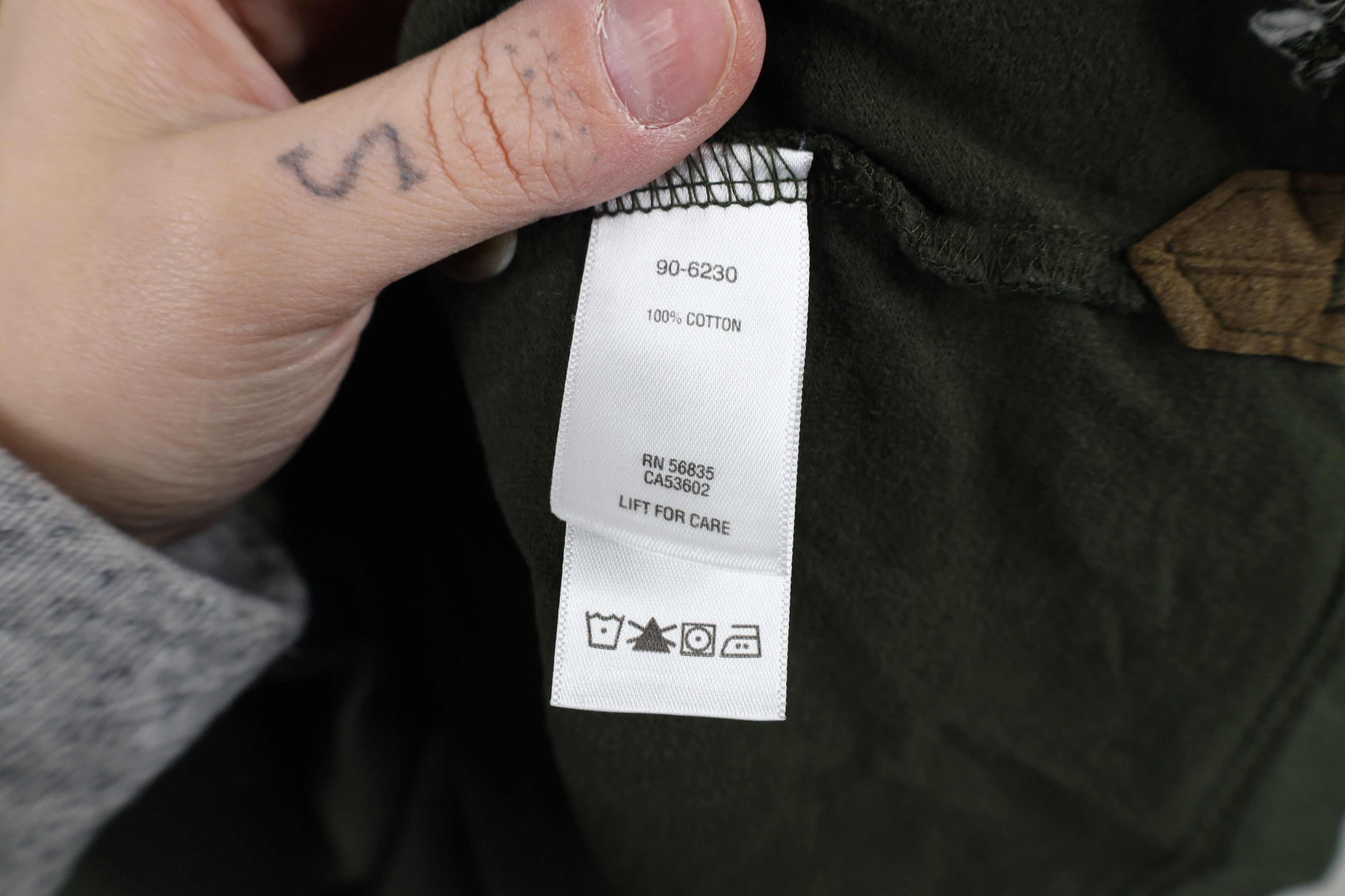 Cabelas × Vintage Vintage Cabelas Blank Heavyweight Long Sleeve Henley T-Shirt Size US XXL / EU 58 / 5 - 9 Thumbnail