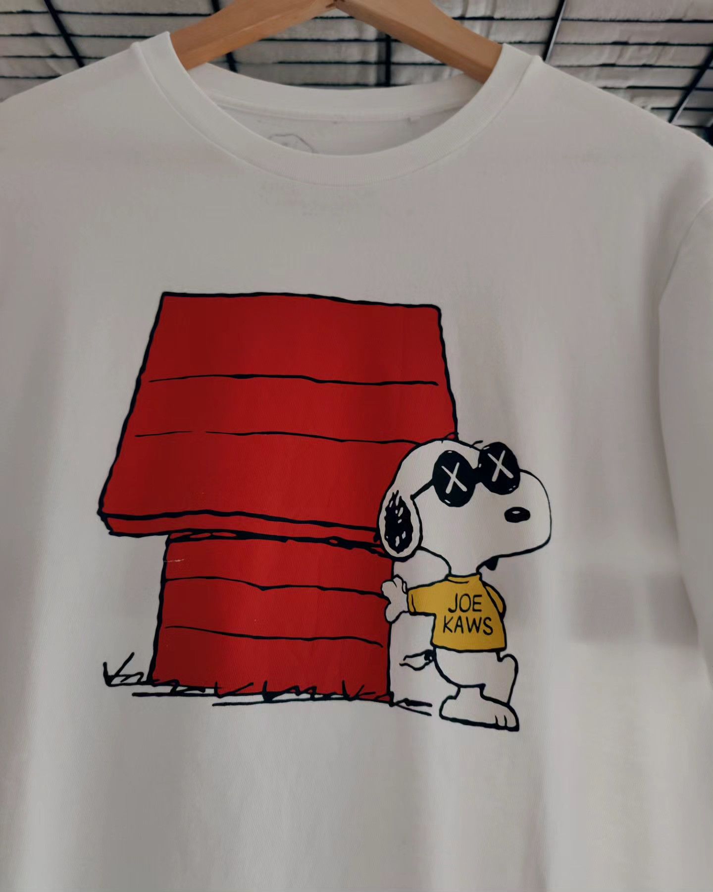 Kaws × Peanuts × Uniqlo KAWS x Peanuts X X Size US M / EU 48-50 / 2 - 3 Thumbnail