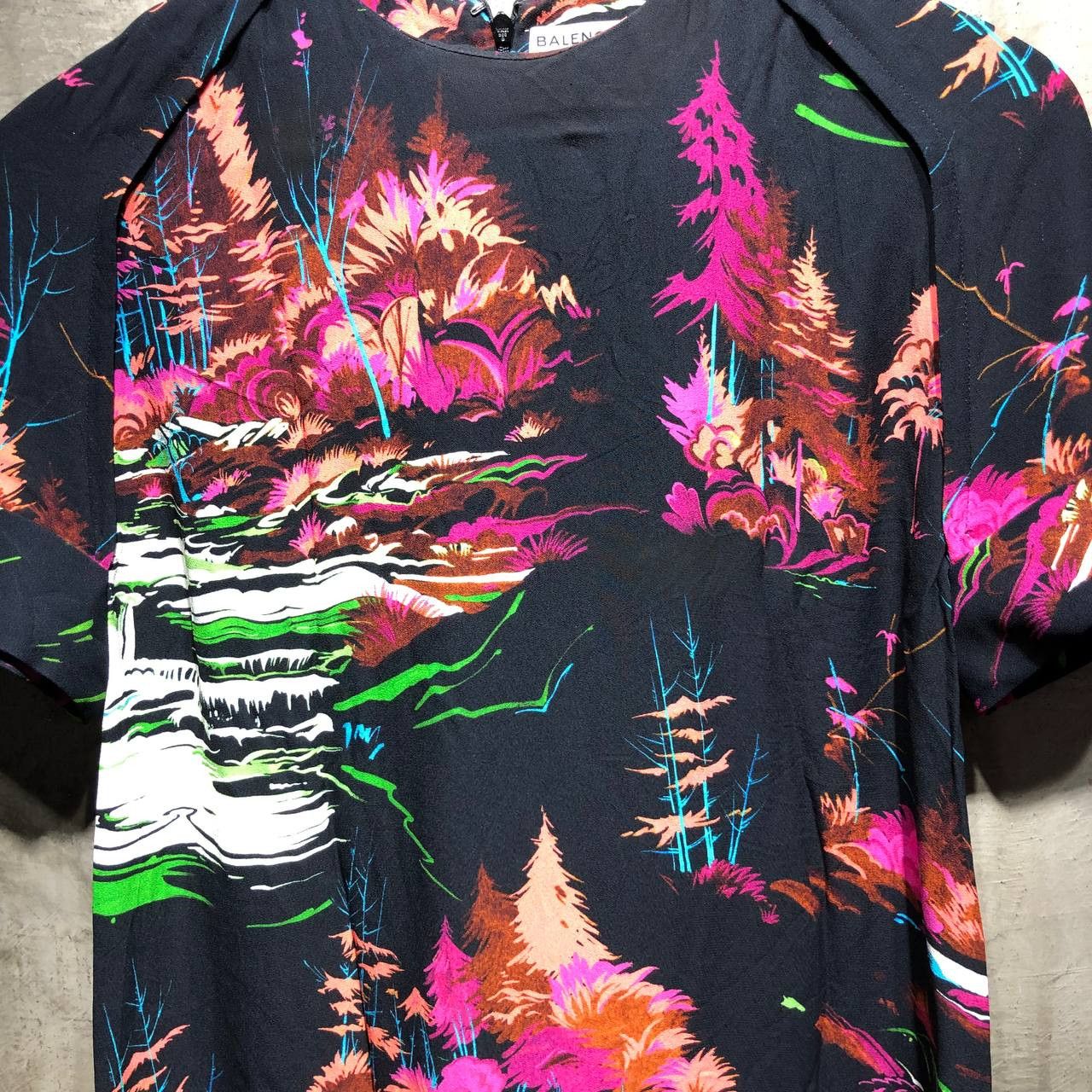 Balenciaga Balenciaga Neon Woodland Blouse Size XS / US 0-2 / IT 36-38 - 2 Thumbnail