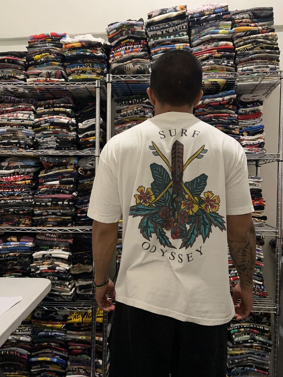 Vintage 90s Surf Odyssey Tribal Art Single Stitch Tee Hawaii Size US XL / EU 56 / 4 - 3 Thumbnail