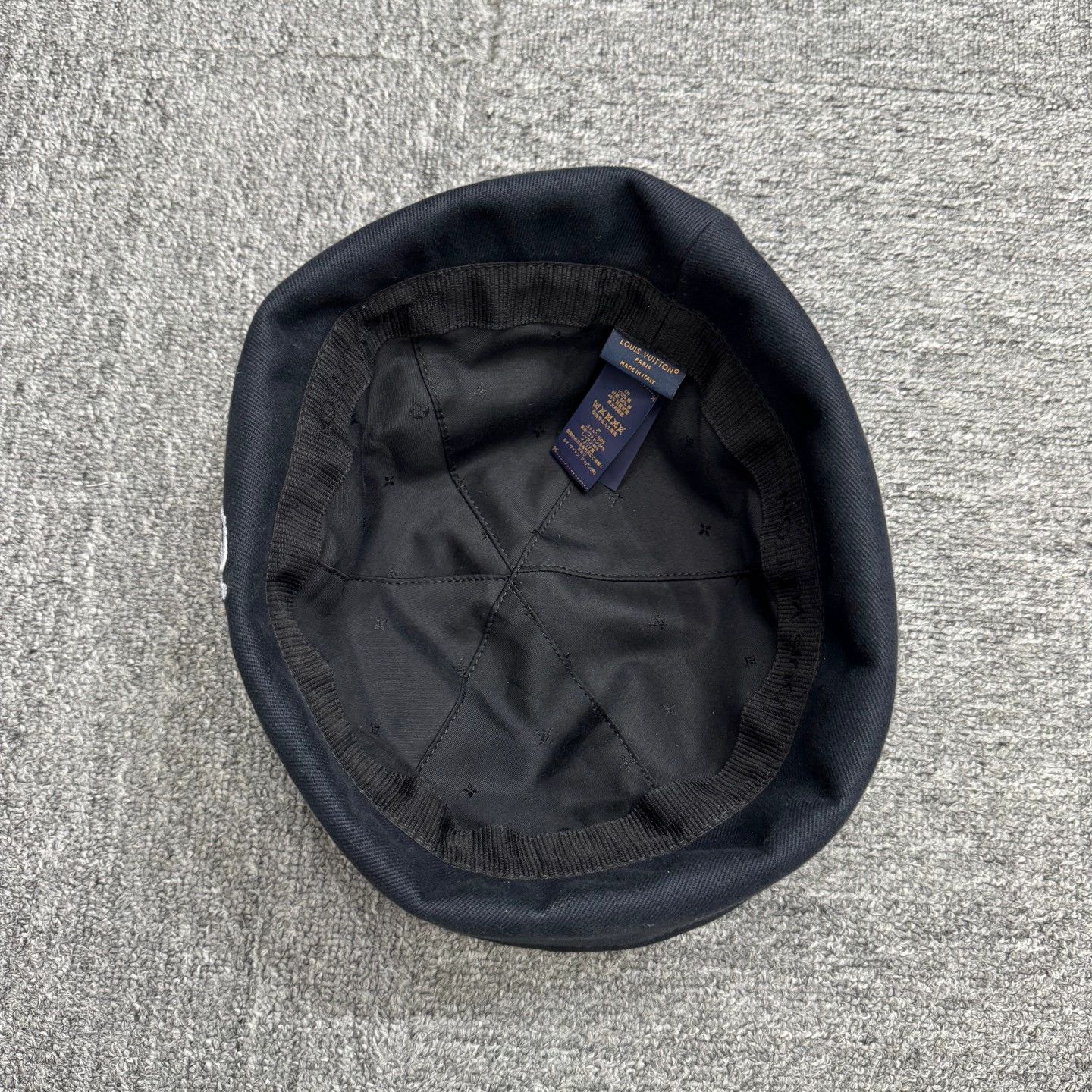 Louis Vuitton LV Embroidered Logo Bucket Hat One Size Size ONE SIZE - 4 Thumbnail