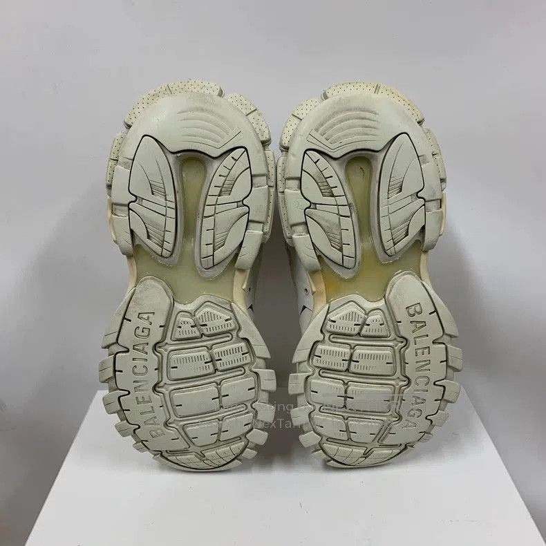 Balenciaga Balenciaga Track pure white Daddy shoes. Size US 9 / EU 42 - 7 Thumbnail