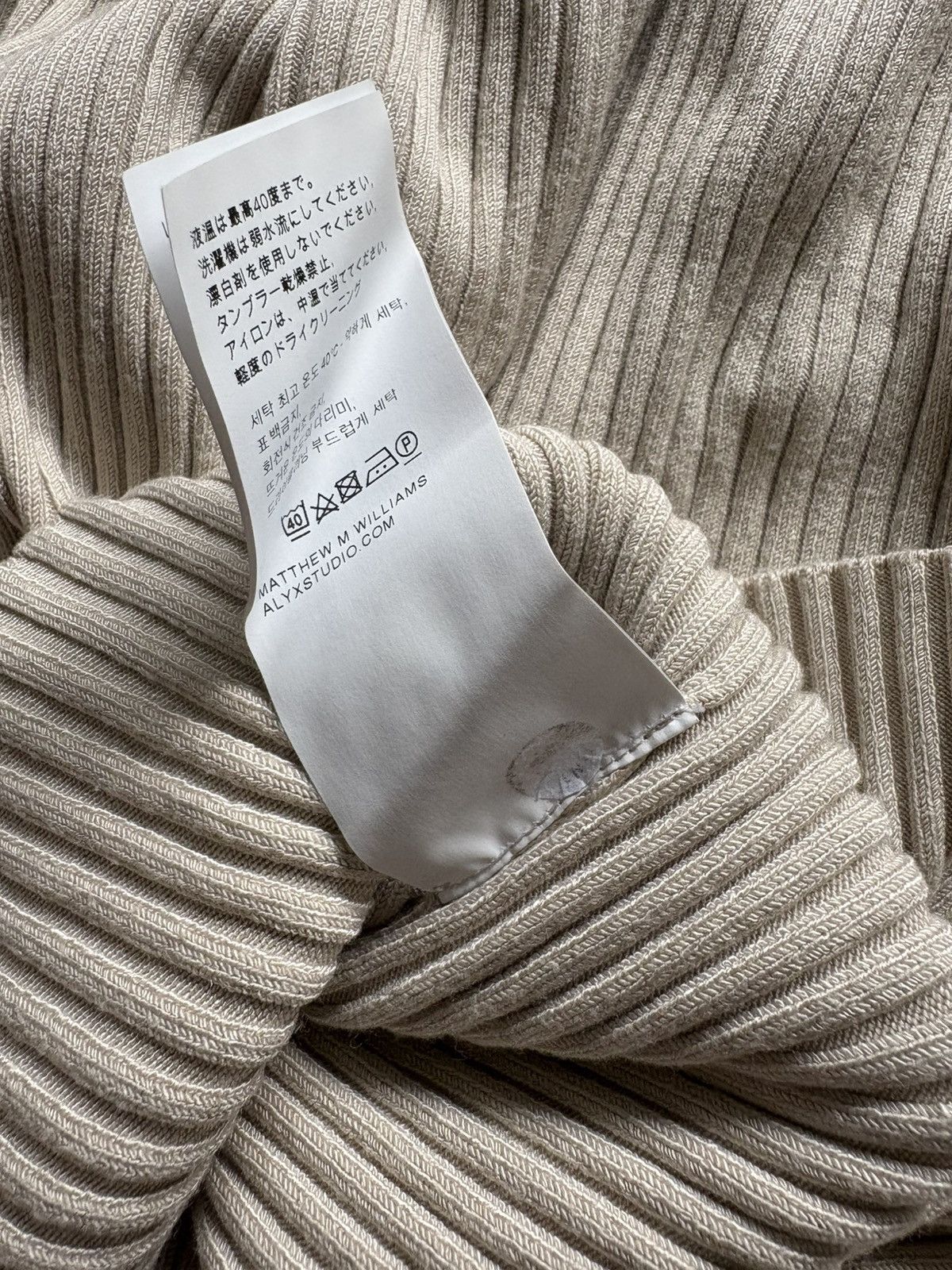 1017 ALYX 9SM Beige cream alyx 1017 zip up sweater Size US M / EU 48-50 / 2 - 10 Thumbnail