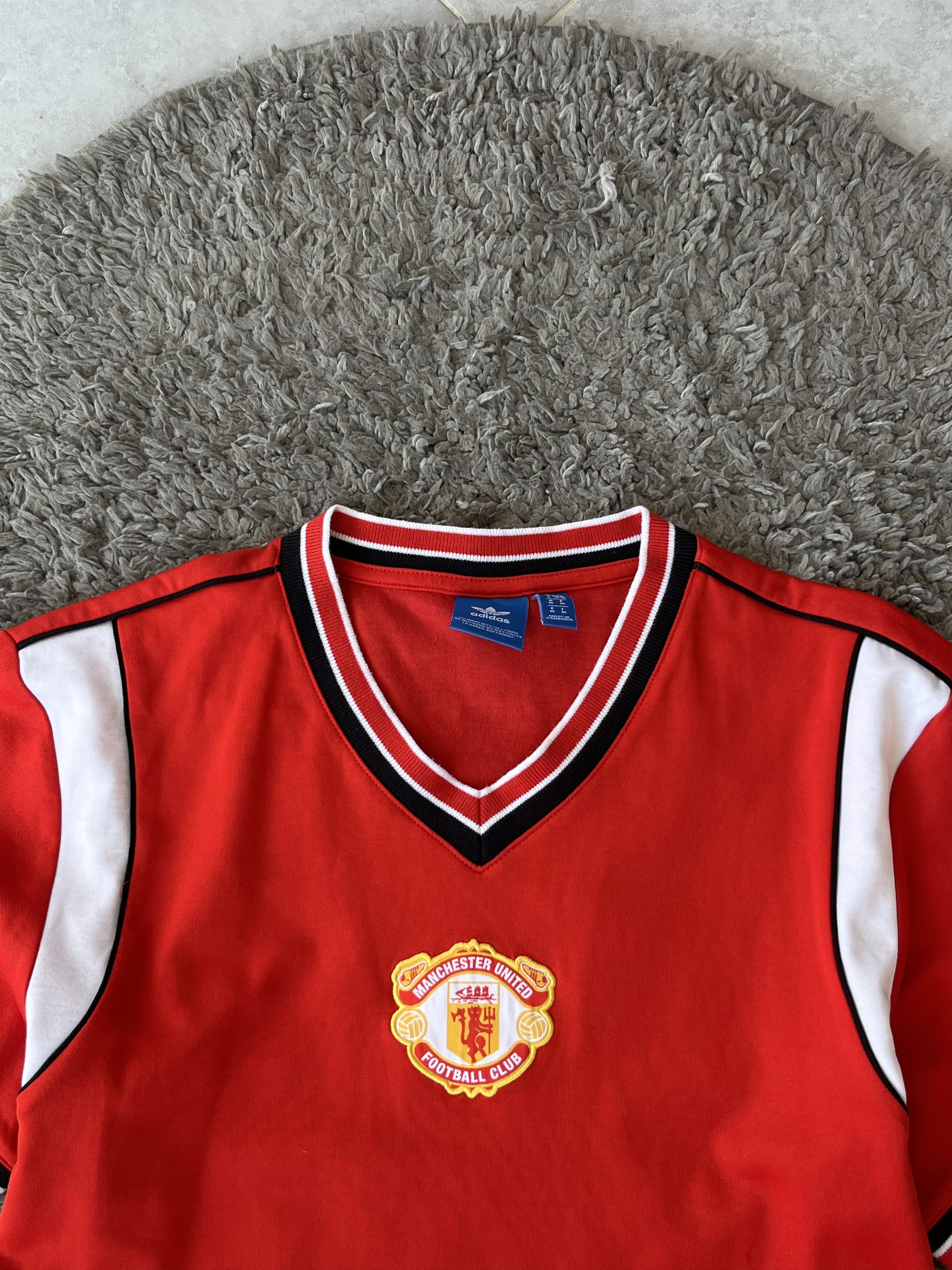 Adidas ADIDAS x MANCHESTER UNITED 2015/16 T-shirt V Neck Red Color Size US M / EU 48-50 / 2 - 6 Thumbnail