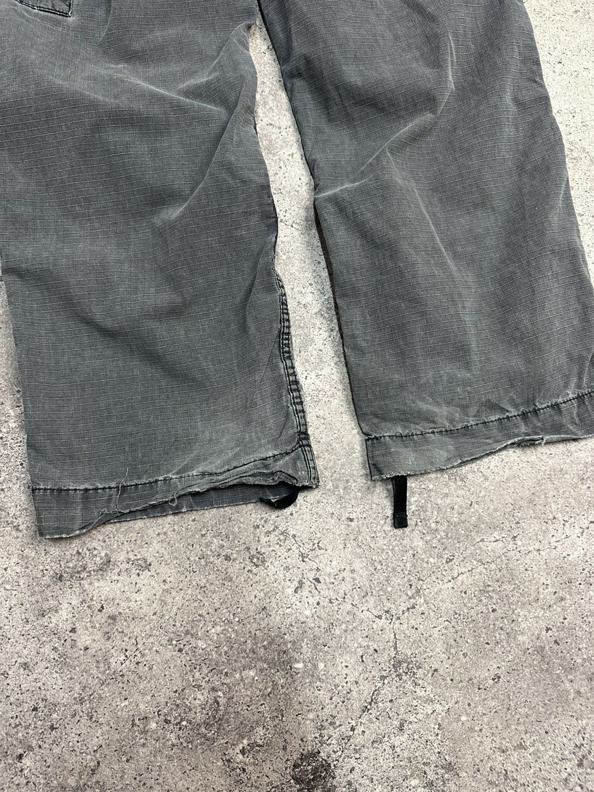 Carhartt Vintage Carhartt Cargo Pants Distressed Y2K Faded Gray Size US 30 / EU 46 - 19 Thumbnail
