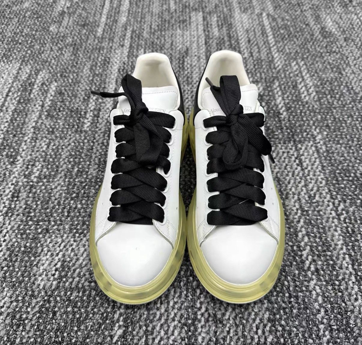 Alexander McQueen Alexander McQueen Black Sole Air Cushion White Sneakers J42 Size US 4 / IT 34 - 2 Thumbnail