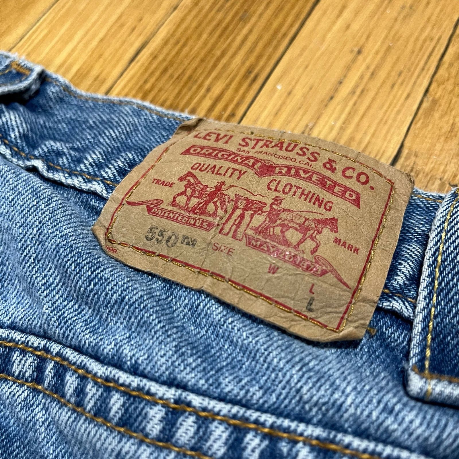 Levi's Vintage 80s 90s Levi's 550 Classic Relaxed Size 12 L Washed Size 34" / US 12 / IT 48 - 3 Thumbnail