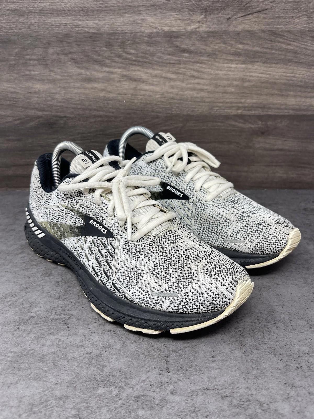 Brooks Brooks Adrenaline GTS 23 Shoes Womens Size 9 Black Size US 9 / IT 39 - 4 Thumbnail