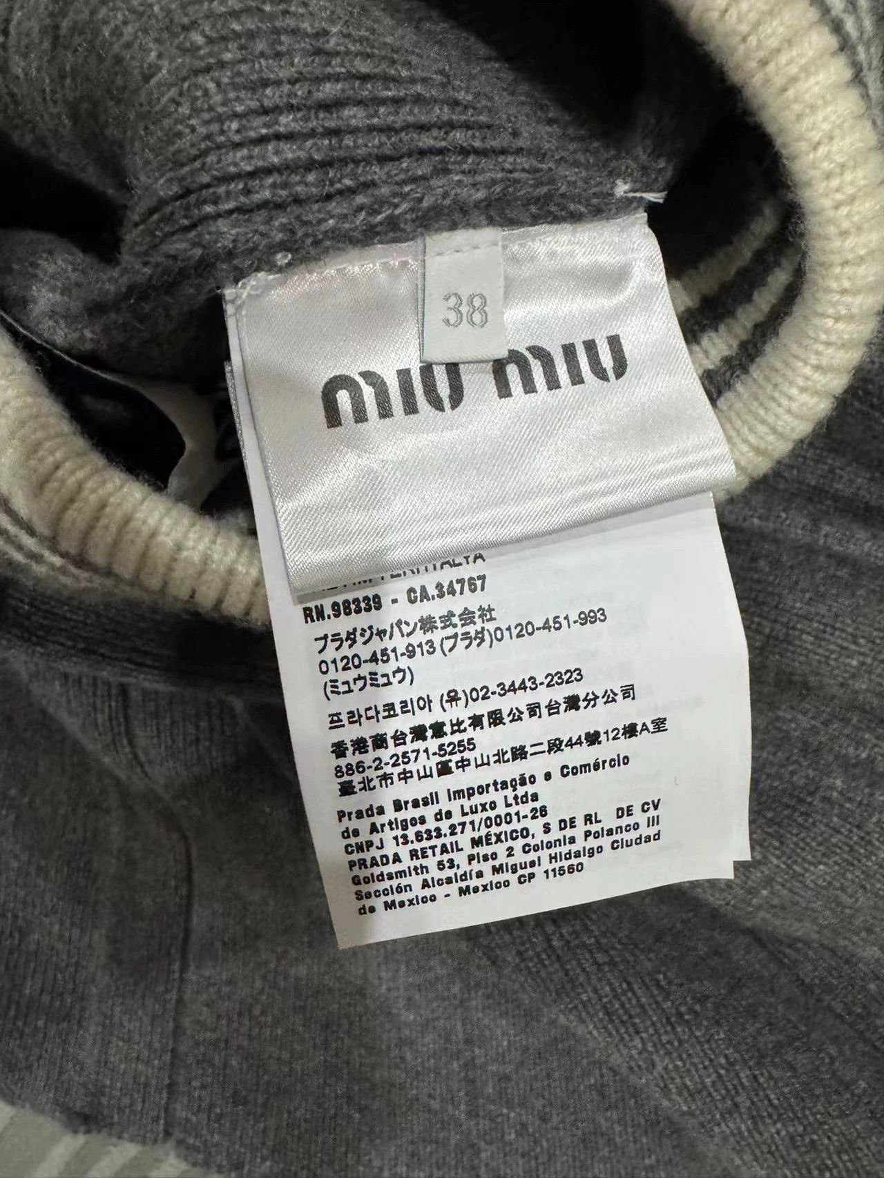 Miu Miu MIU MIU Cashmere Pleated Skirt New Worn Once No Tags Size 26" / US 2 / IT 38 - 4 Thumbnail
