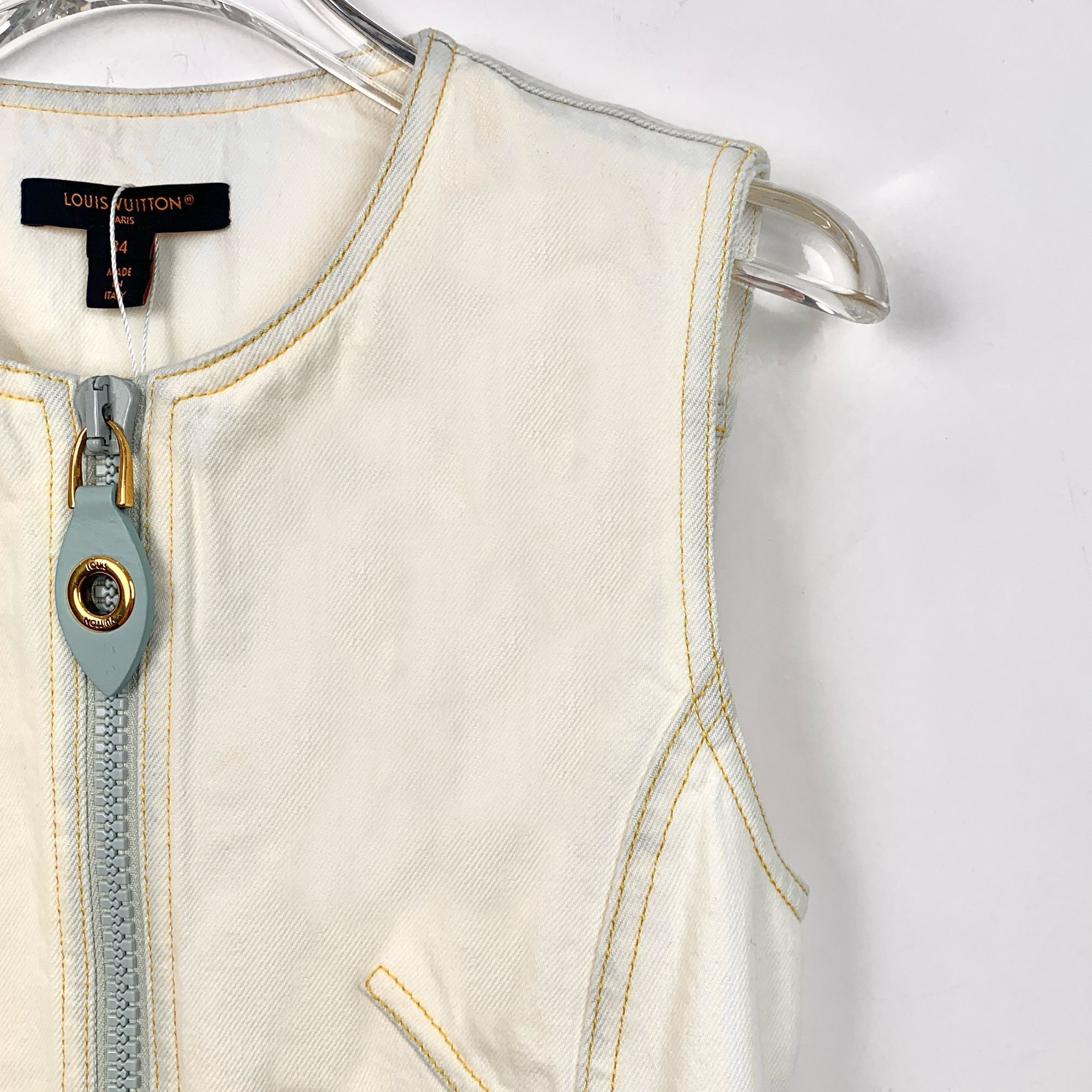 Louis Vuitton Louis Vuitton Ivory Sleeveless Denim Dress With Belt & Zippe Size XXS / US 00 / IT 34 - 3 Thumbnail