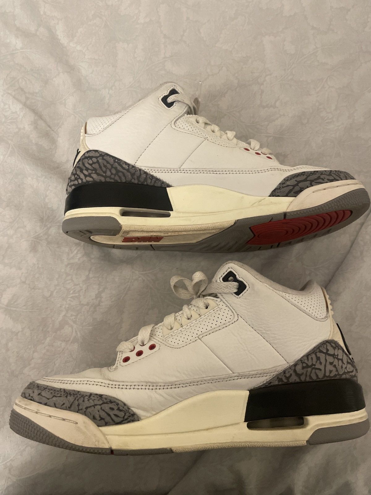 Jordan Brand × Nike Air Jordan 3 Retro Size US 7 / EU 40 - 2 Thumbnail